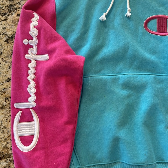 🛑SOLD🛑Champion Hoodie - Picture 2 of 5